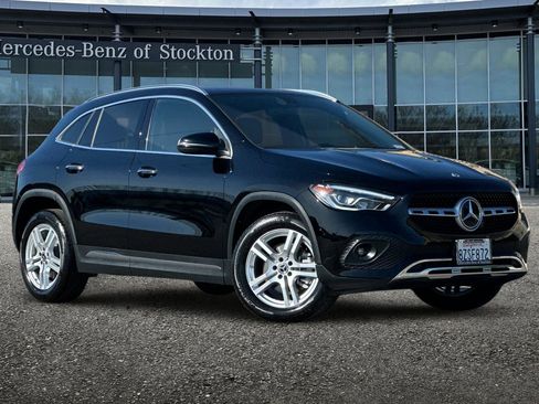 Certified 2022 Mercedes-Benz GLA 250 4MATIC w/ Premium Package Lite image 2