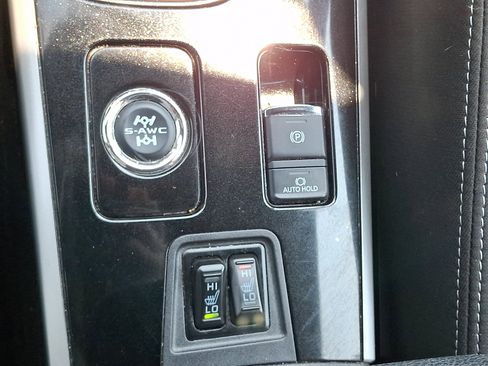 Used 2018 Mitsubishi Outlander LE AWD/4WD image 26