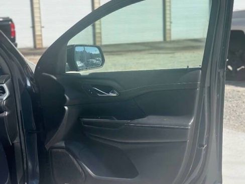 Used 2019 GMC Acadia SLT image 28