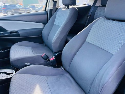 Used 2015 Toyota Yaris L image 21