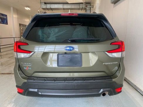 Certified 2023 Subaru Forester Premium AWD/4WD image 6