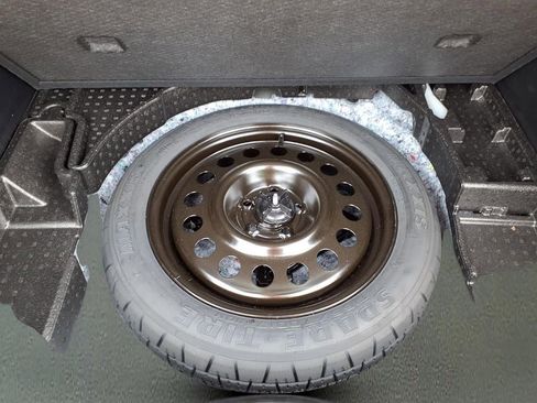 Used 2024 Ford Escape ST-Line w/ Tech Pack #1 FWD image 29
