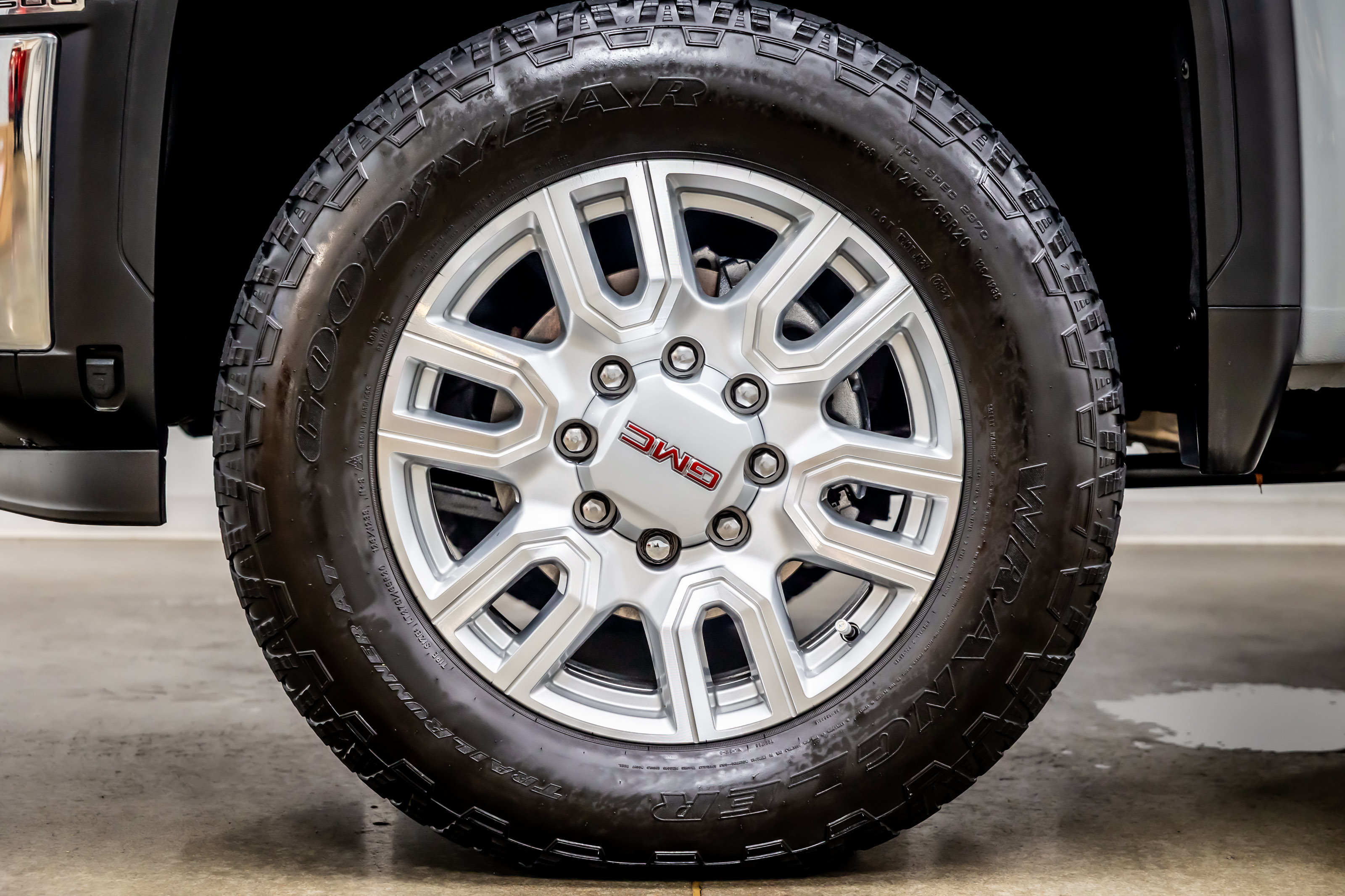 Used 2024 GMC Sierra 2500 SLT w/ SLT Premium Package AWD/4WD image 38