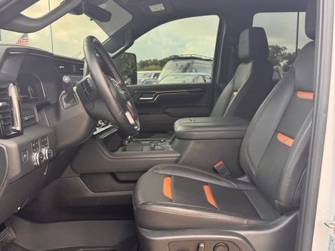 Used 2024 GMC Sierra 2500 AT4 w/ AT4 Premium Plus Package AWD/4WD image 6