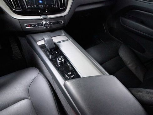 Certified 2025 Volvo XC60 B5 Plus w/ Climate Package AWD/4WD image 9