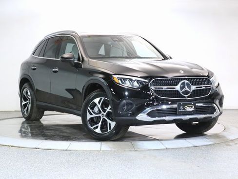Used 2025 Mercedes-Benz GLC 350e 4MATIC w/ Advanced USB Package image 1