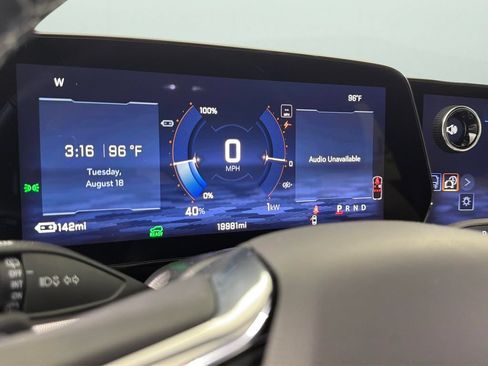 Certified 2024 Chevrolet Equinox EV LT FWD image 20