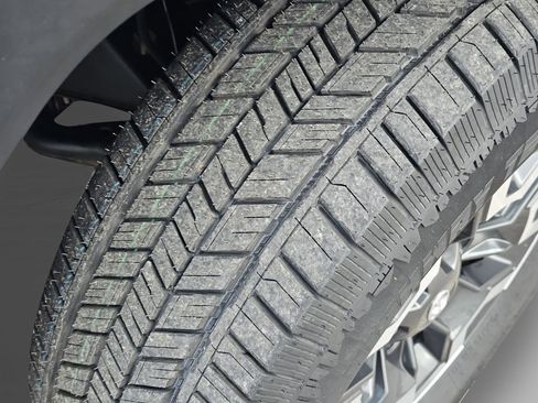 Used 2020 Toyota Tacoma TRD Off-Road image 18