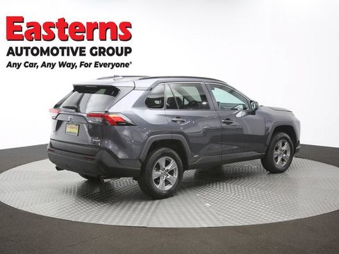 Used 2023 Toyota RAV4 LE AWD/4WD image 40