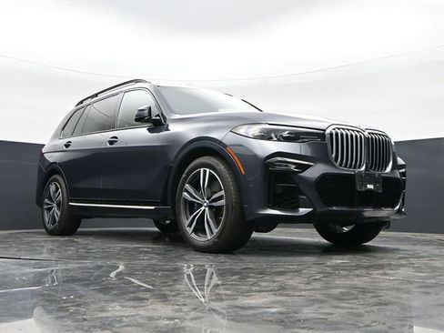 Used 2021 BMW X7 xDrive40i w/ M Sport Package AWD/4WD image 34