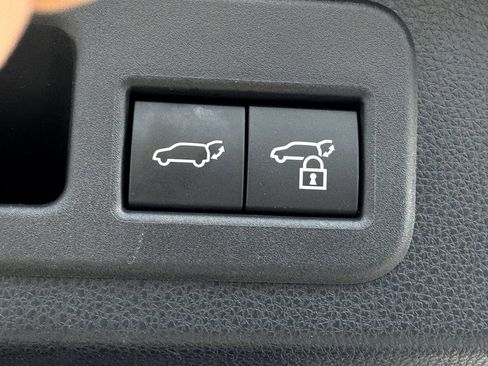 Used 2026 Toyota 4Runner 4WD image 32
