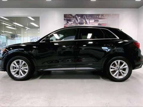Used 2022 Audi Q3 2.0T Premium w/ Convenience Package image 3