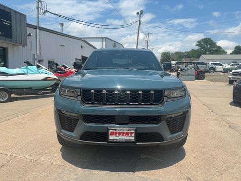 Used 2026 Jeep Grand Cherokee L Limited w/ Limited Altitude Package AWD/4WD image 3