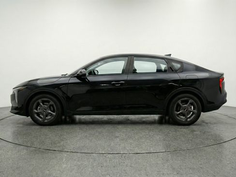 Used 2025 Kia K4 FWD image 4