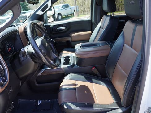 Certified 2021 Chevrolet Silverado 1500 High Country w/ Technology Package image 17