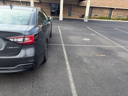 Used 2021 Subaru Legacy Premium AWD/4WD image 3