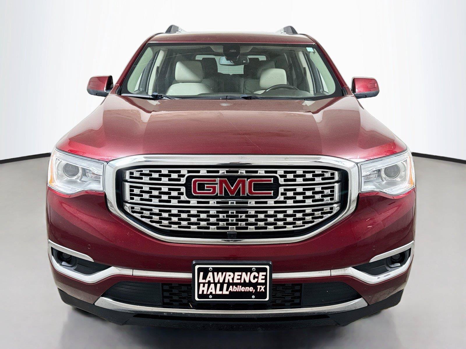Used 2018 GMC Acadia Denali w/ Technology Package AWD/4WD image 2