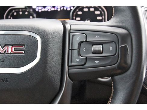 Used 2021 GMC Yukon AT4 w/ AT4 Premium Package AWD/4WD image 17