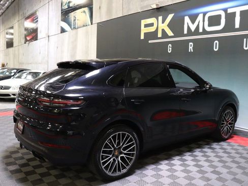 Used 2021 Porsche Cayenne S AWD/4WD image 9