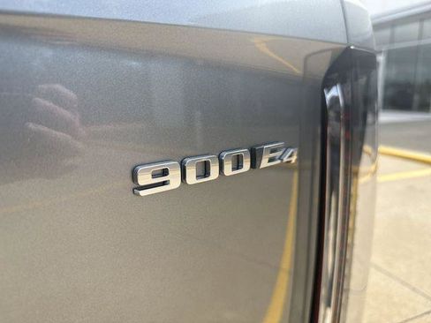 New 2026 Cadillac Vistiq Sport w/ LPO, Floor Liner Package image 21