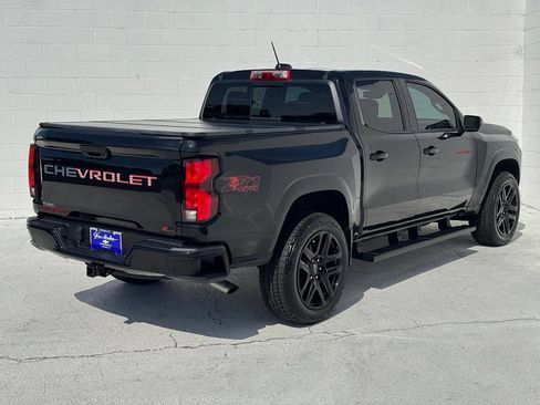 Used 2025 Chevrolet Colorado Z71 w/ Technology Package AWD/4WD image 14