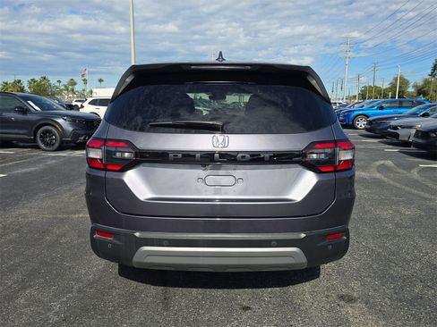 Certified 2025 Honda Pilot EX-L image 5