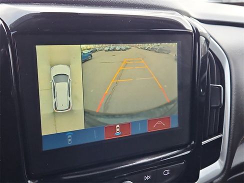 Used 2019 Chevrolet Traverse RS image 15