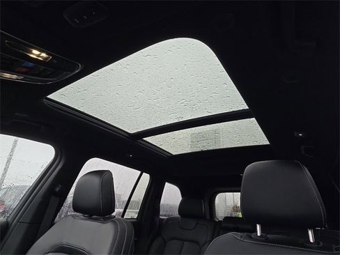 New 2025 Jeep Grand Cherokee Limited image 9