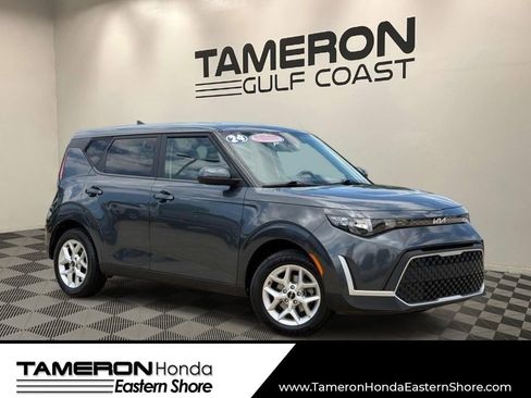 Used 2024 Kia Soul LX w/ Option Group 015 FWD image 1