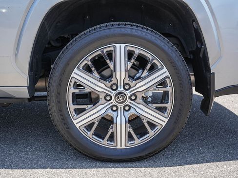 Used 2023 Toyota Sequoia Capstone AWD/4WD image 10