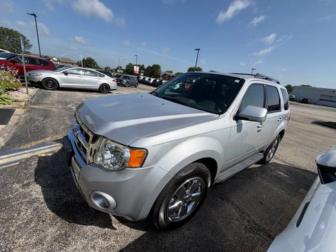 Used 2012 Ford Escape Limited w/ Class II Trailer Tow Pkg AWD/4WD image 2