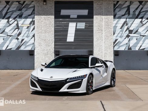 Used 2017 Acura NSX image 5