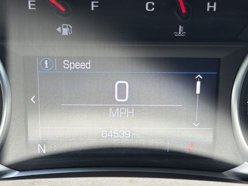 Used 2024 GMC Terrain SLE AWD/4WD image 13