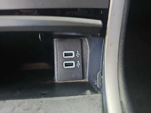 Used 2017 Ford Edge SEL w/ Equipment Group 201A image 32