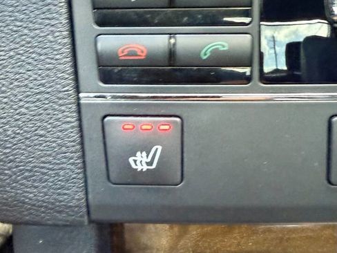 Used 2010 Mercedes-Benz E 350 4MATIC Sedan image 26