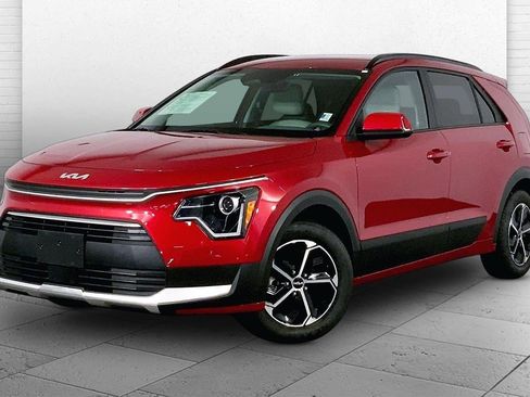 Certified 2024 Kia Niro EX FWD image 12
