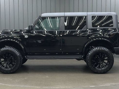 Used 2025 Ford Bronco Outer Banks AWD/4WD image 2