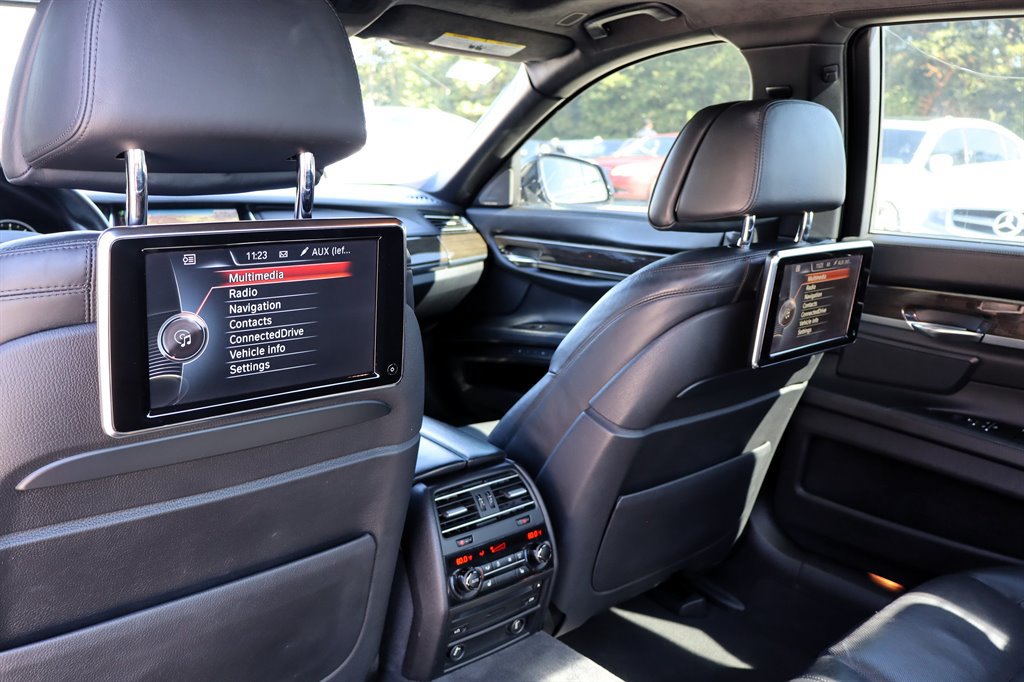 Used 2015 BMW 750Li RWD image 22