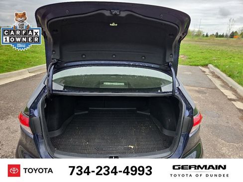 Used 2022 Toyota Corolla LE FWD image 18