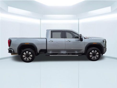 Used 2024 GMC Sierra 2500 Denali w/ Technology Package AWD/4WD image 8