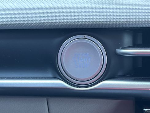 Used 2025 Hyundai Tucson Limited image 11