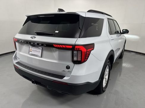 Used 2026 Ford Explorer Active AWD/4WD image 36