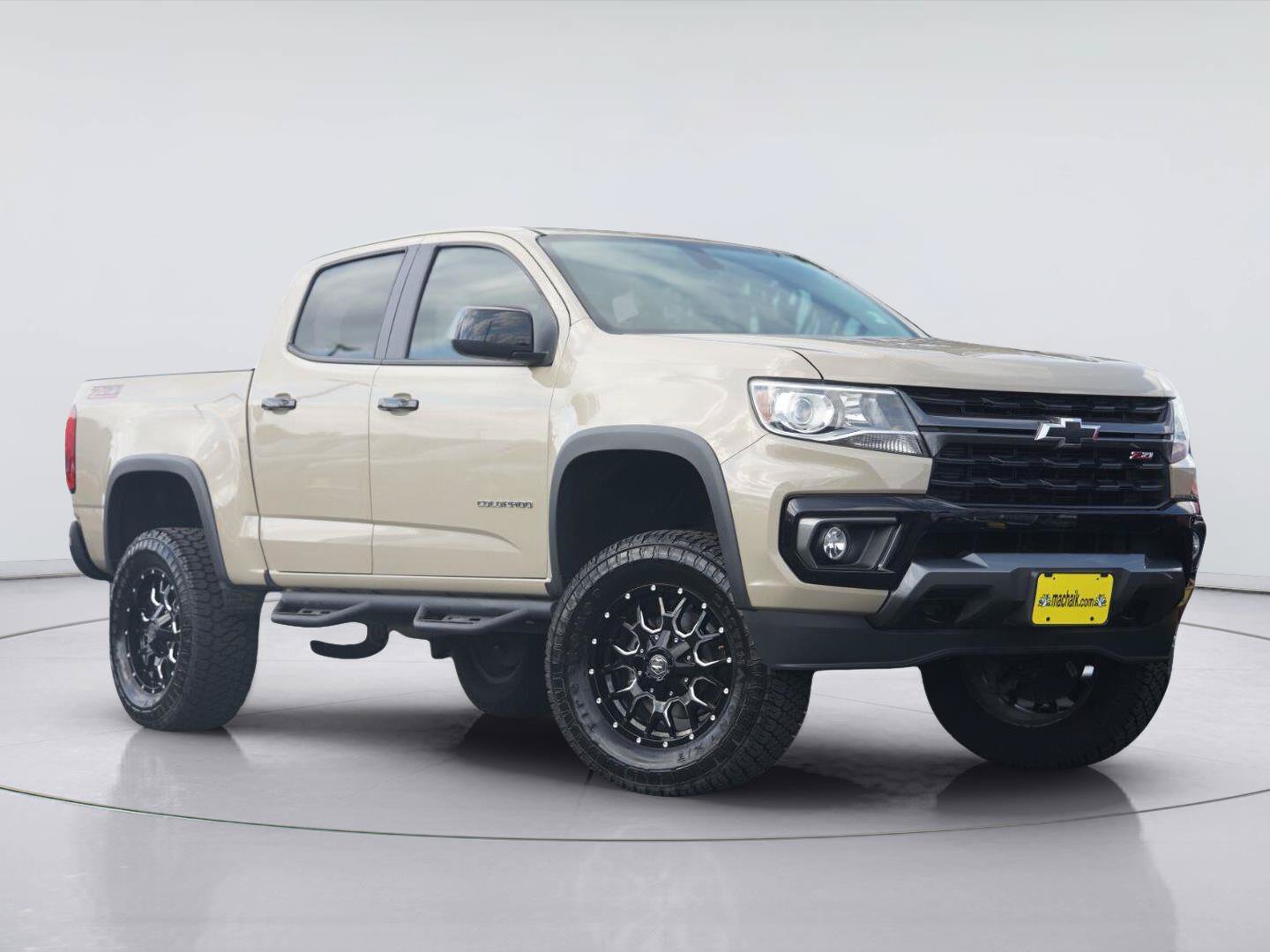 Used 2022 Chevrolet Colorado Z71 RWD image 2