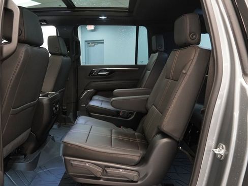 New 2026 Chevrolet Suburban High Country AWD/4WD image 29
