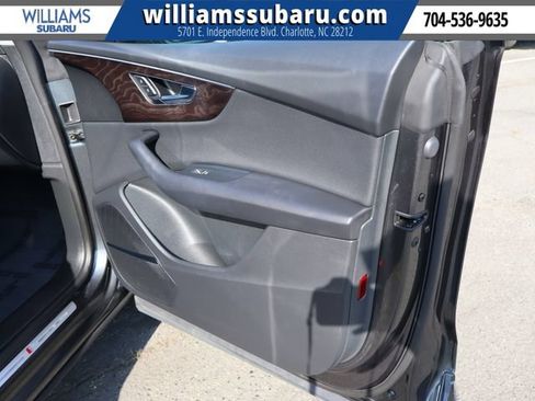 Used 2021 Audi Q8 Premium Plus AWD/4WD image 34