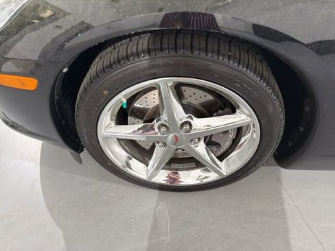 Used 2011 Chevrolet Corvette Convertible w/ Preferred Equipment Group RWD image 4