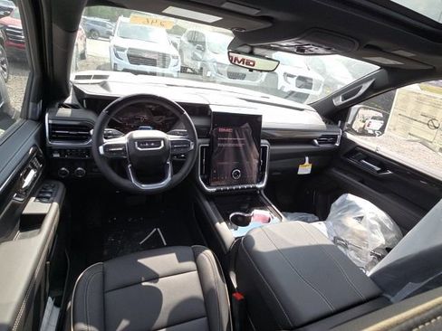 New 2026 GMC Yukon XL Elevation w/ Elevation Premium Package image 7