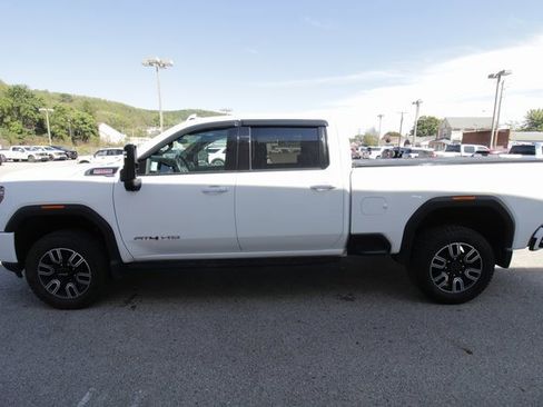 Used 2023 GMC Sierra 3500 AT4 w/ AT4 Premium Plus Package image 11