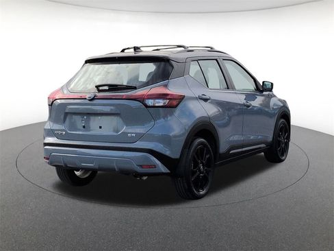 Used 2023 Nissan Kicks SR w/ SR Premium Package image 5