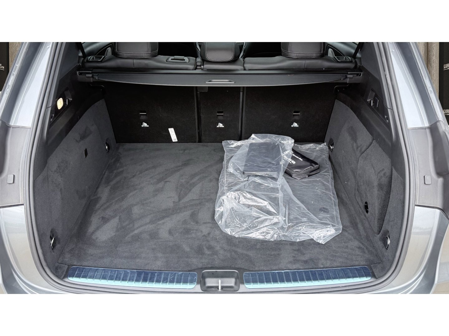 Used 2025 Mercedes-Benz GLE 450e 4MATIC image 18